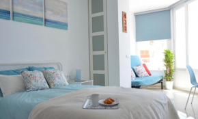 Bright studio apt. with sea view and pool